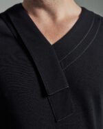 Shawl Necktie Collar V-Neck T-Shirt with Contrast Stitching